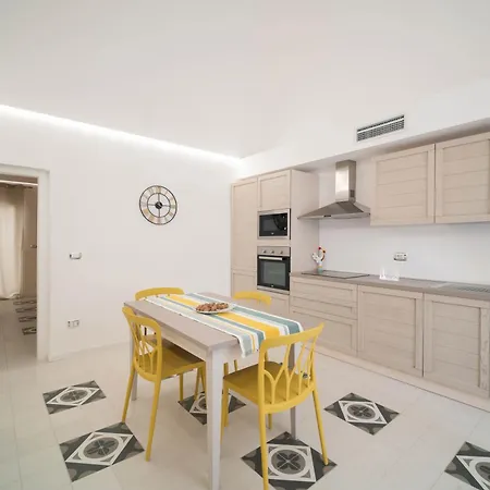 Wepuglia - The White Luxury - Nepenthe Monopoli